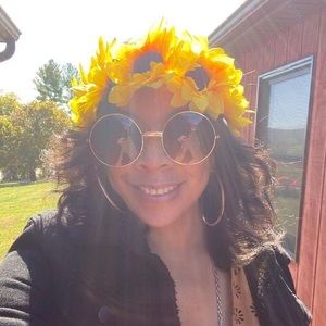 Meet your Posher, Priscilla